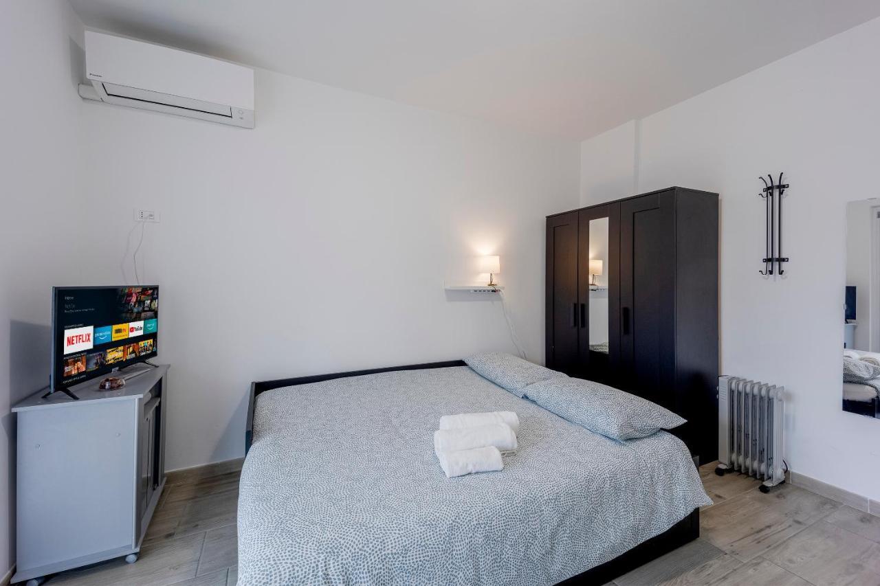 Il Gattino Di Porto - Apt 1 - Monolocale Veranda Piscina Imperia Dış mekan fotoğraf