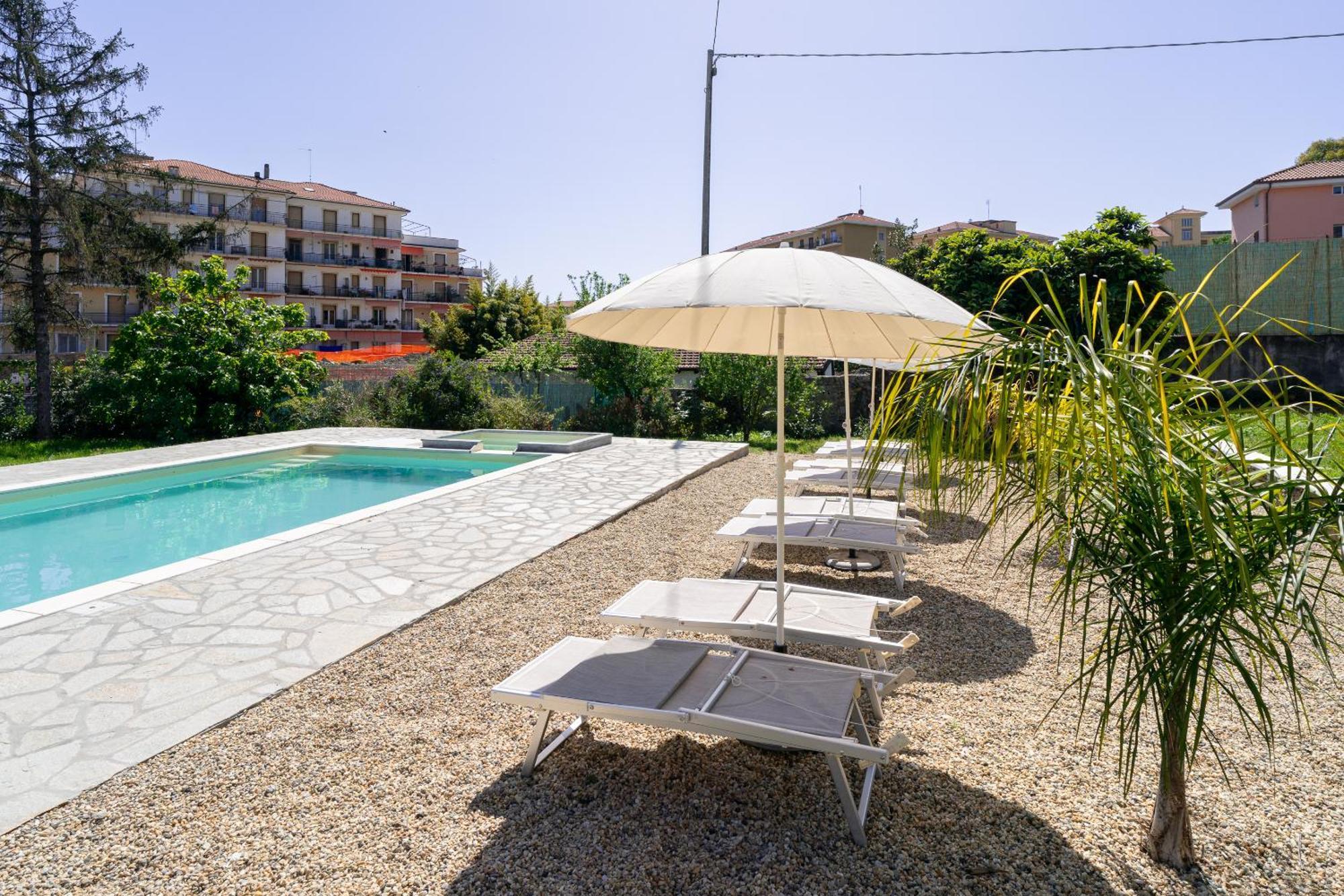 Il Gattino Di Porto - Apt 1 - Monolocale Veranda Piscina Imperia Dış mekan fotoğraf